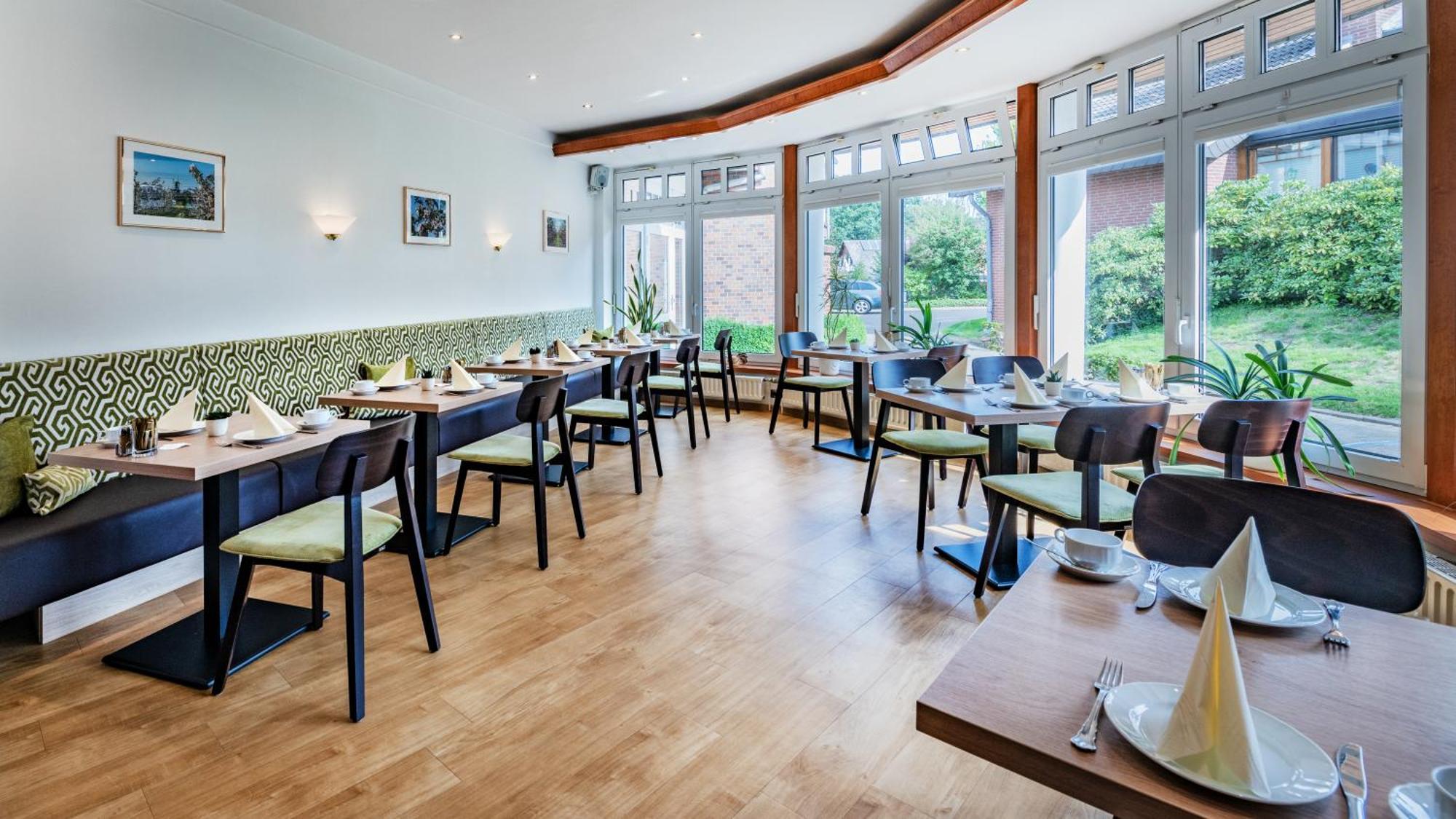 Landhotel Zur Eiche Buxtehude Exteriör bild