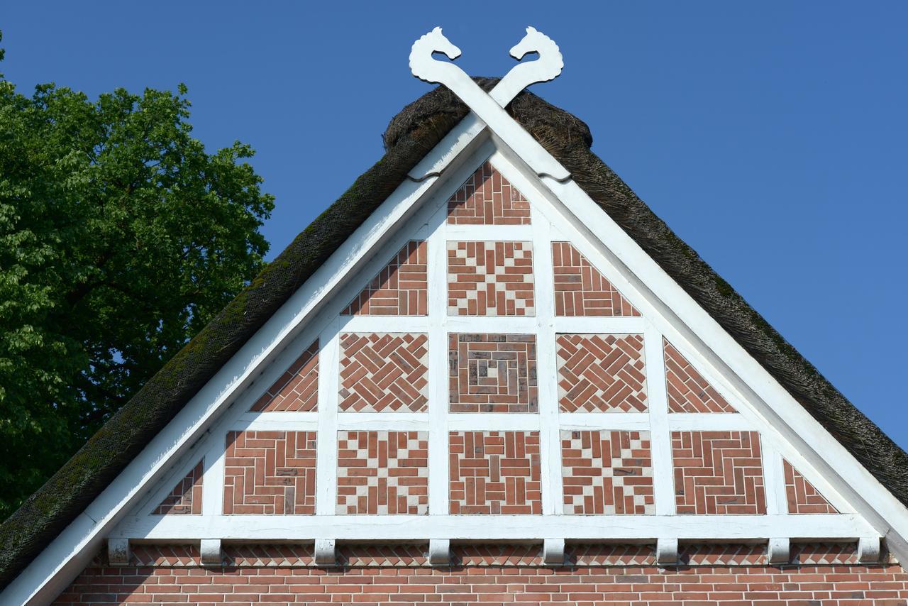 Landhotel Zur Eiche Buxtehude Exteriör bild