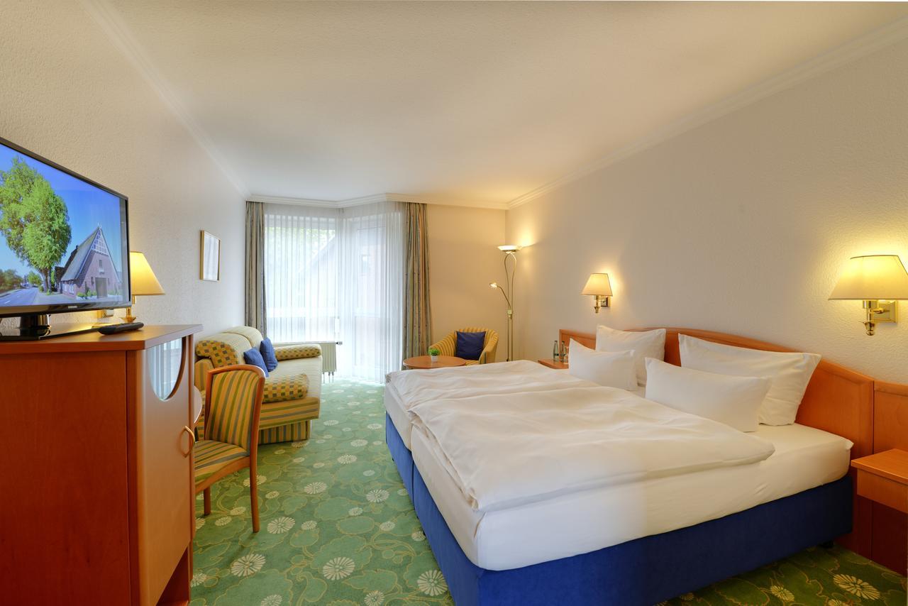 Landhotel Zur Eiche Buxtehude Exteriör bild