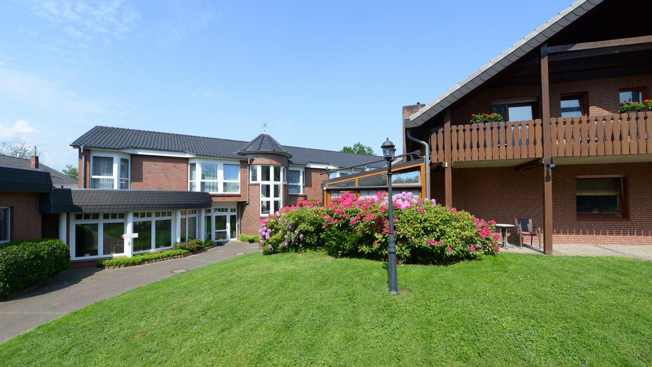 Landhotel Zur Eiche Buxtehude Exteriör bild
